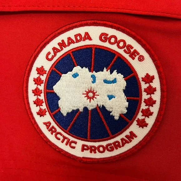 Canada Goose Men’s Expedition Parka - Picture 9 of 13